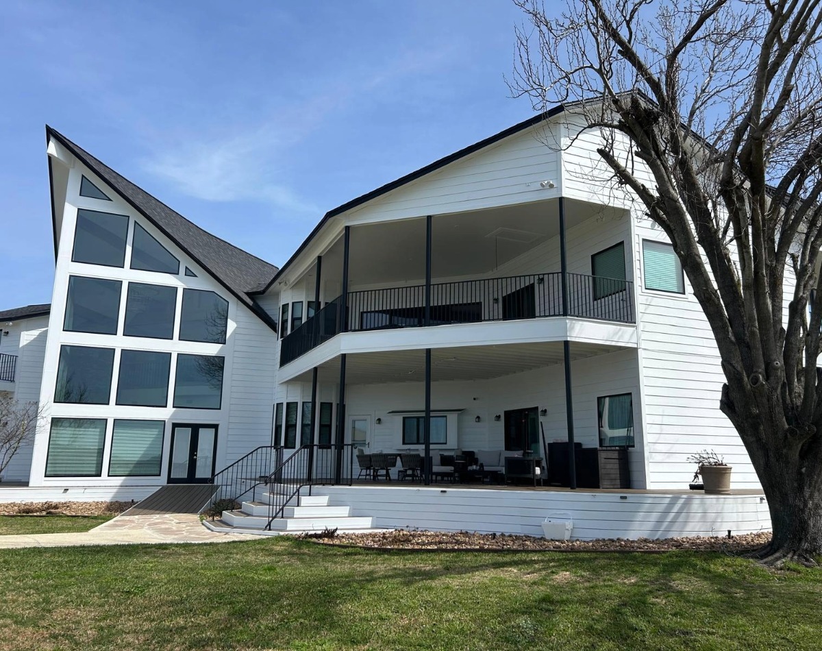 White Hardie Plank Lap siding on modern home with black accents